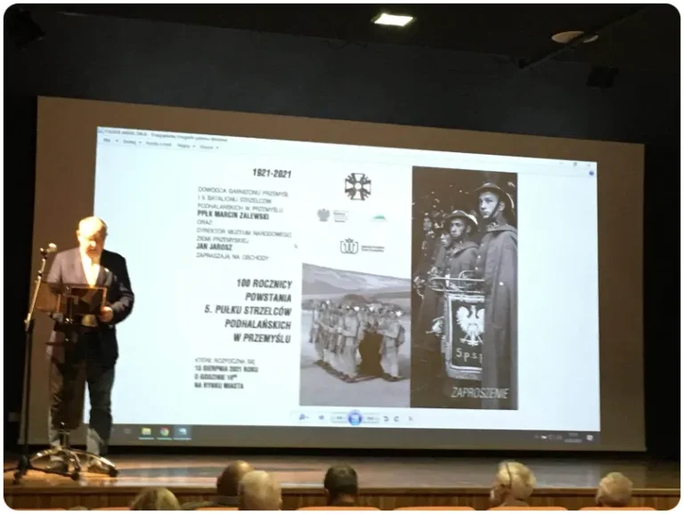 2021_100-lecie 5.psp 3